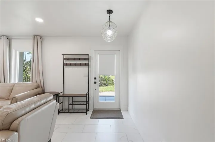 1446 Se 13th St, Cape Coral, Florida 33990