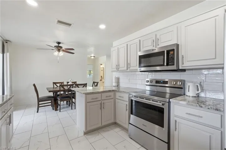 1446 Se 13th St, Cape Coral, Florida 33990