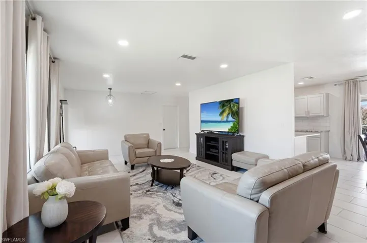 1446 Se 13th St, Cape Coral, Florida 33990