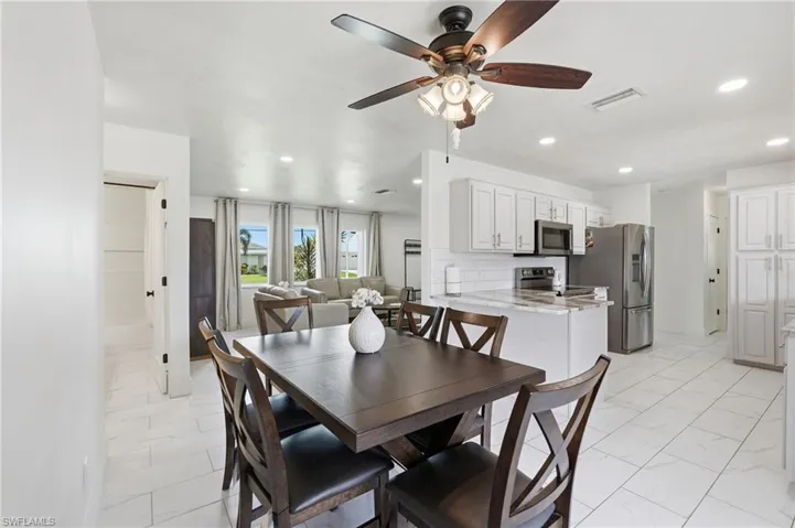1446 Se 13th St, Cape Coral, Florida 33990