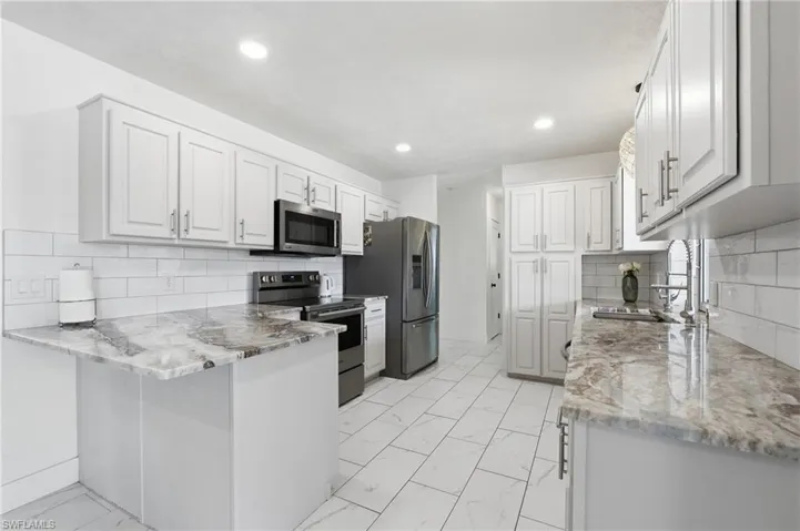 1446 Se 13th St, Cape Coral, Florida 33990