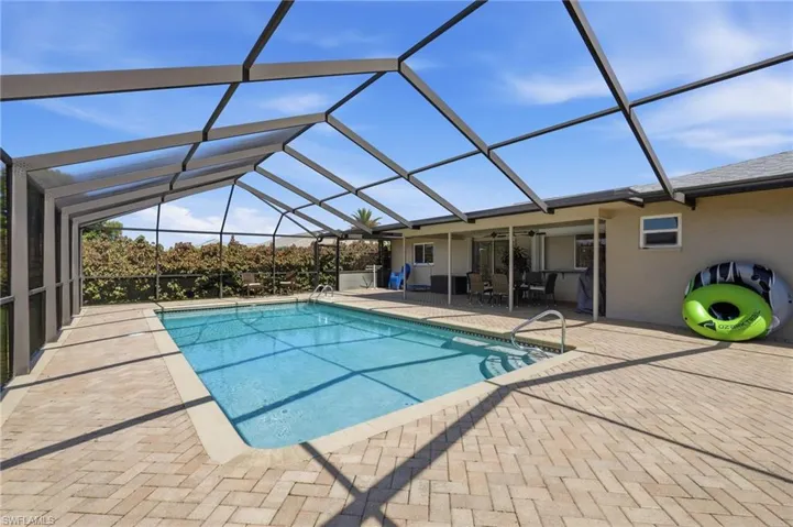 1446 Se 13th St, Cape Coral, Florida 33990