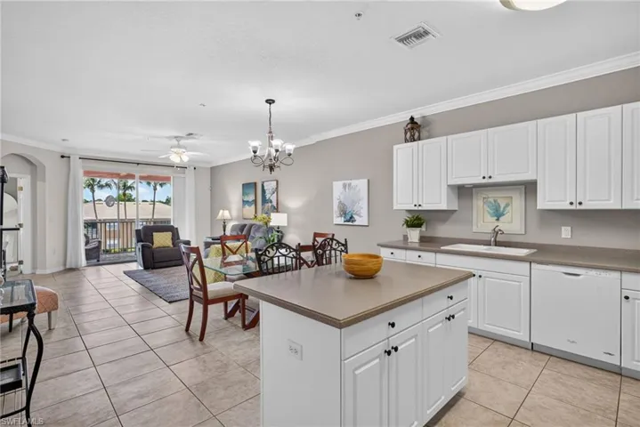 9621 Spanish Moss Way 3833, Bonita Springs, Florida 34135