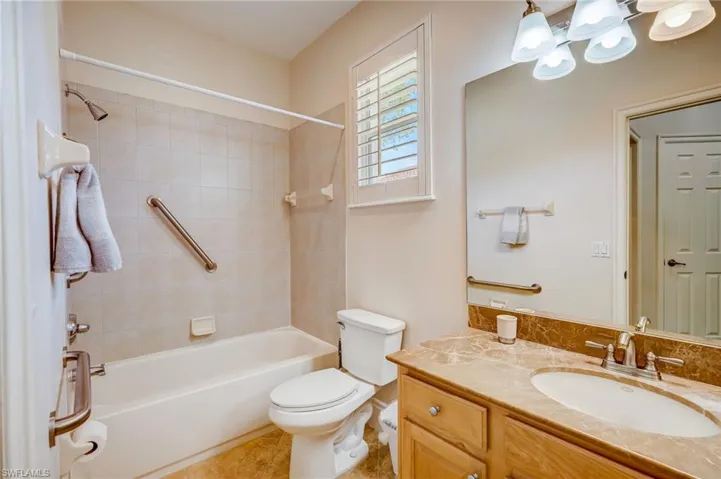 1624  Cayman  CT, Naples, FL 34119