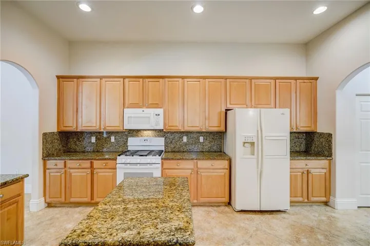 1624  Cayman  CT, Naples, FL 34119