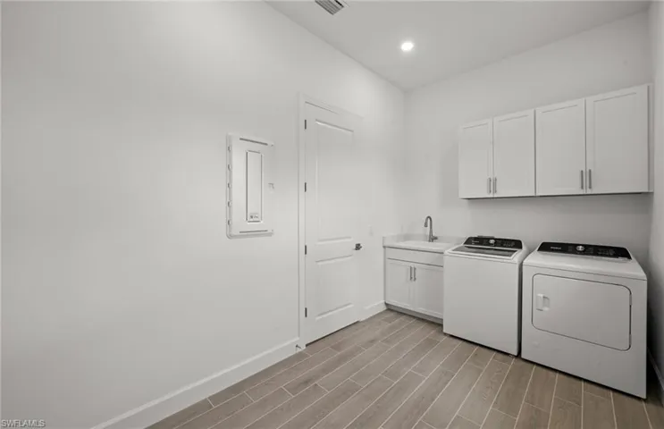 AVAILABLE NOW! New construction Stardom home available now.