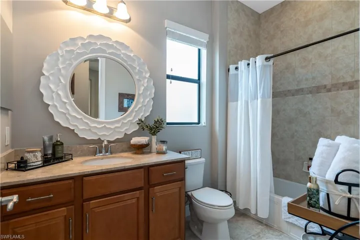 Guest Bath 1