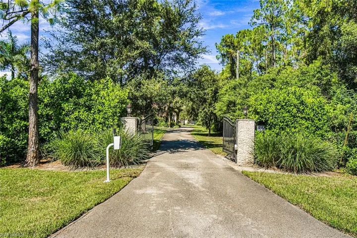 4401 3rd Ave Sw, Naples, Florida 34119