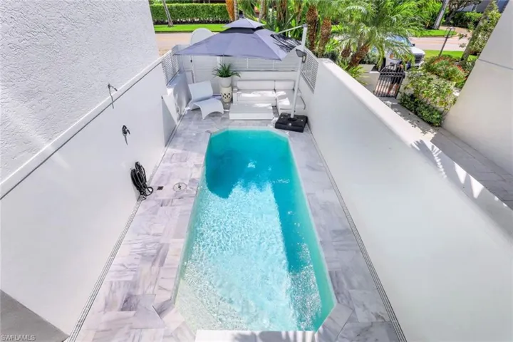Saltwater heated pool w/ waterfall