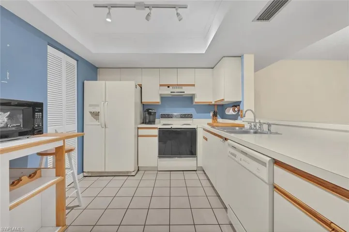 820  Meadowland  DR, Naples, FL 34108