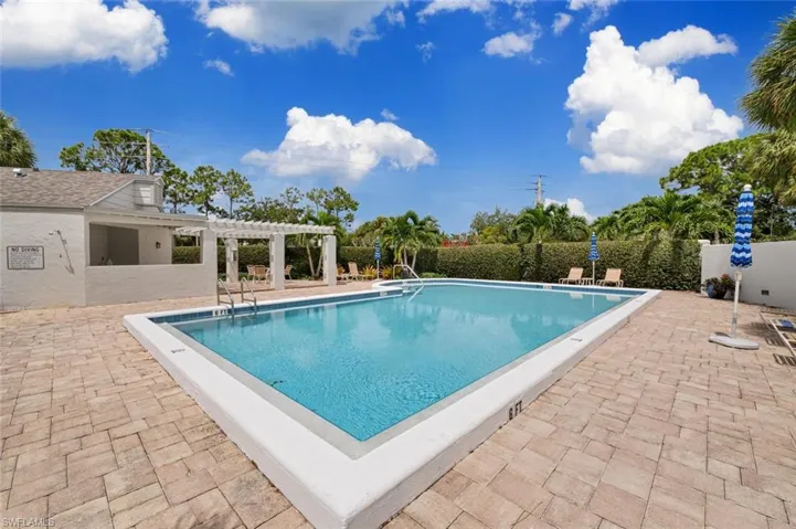 820  Meadowland  DR, Naples, FL 34108