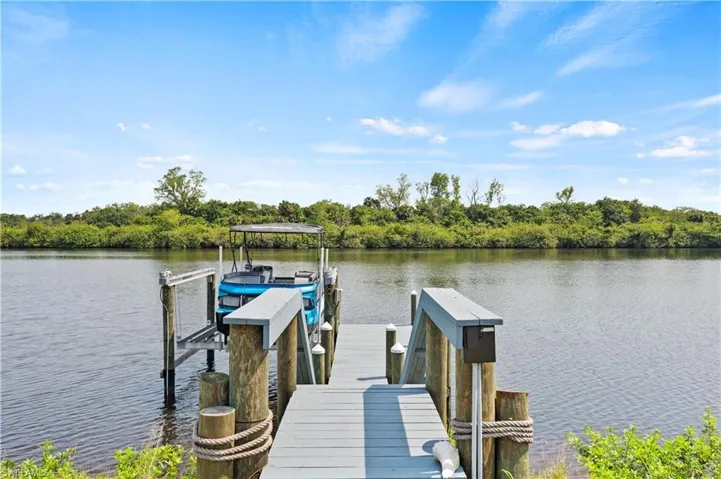 Dock