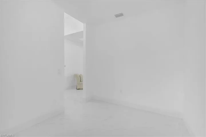 Detailed view of baseboards