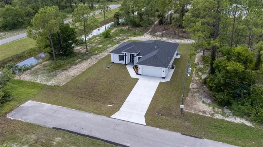 Aerial view of property and surrounding area