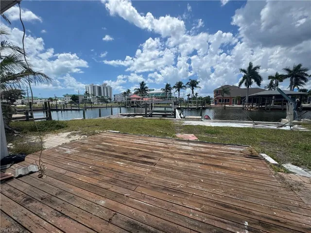 139  Ibis  ST, Fort Myers Beach, FL 33931