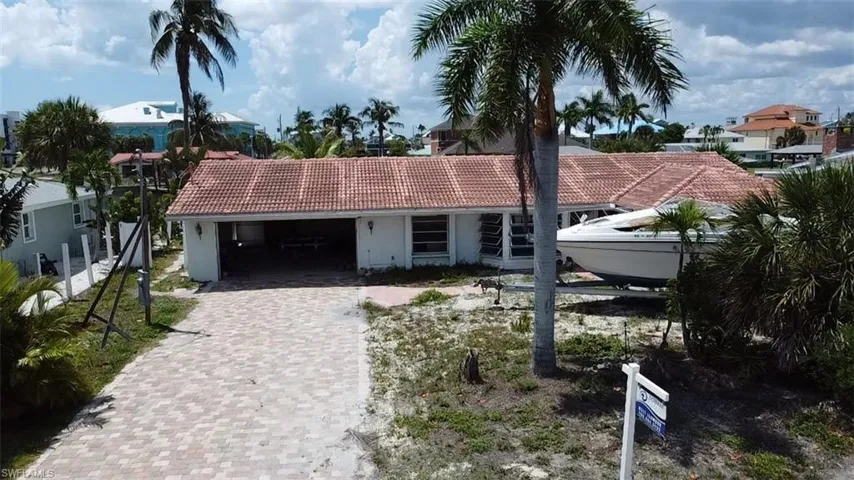 139  Ibis  ST, Fort Myers Beach, FL 33931