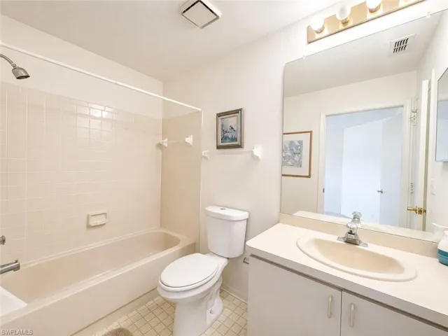 8041 Woods Cir 14, Fort Myers, Florida 33919