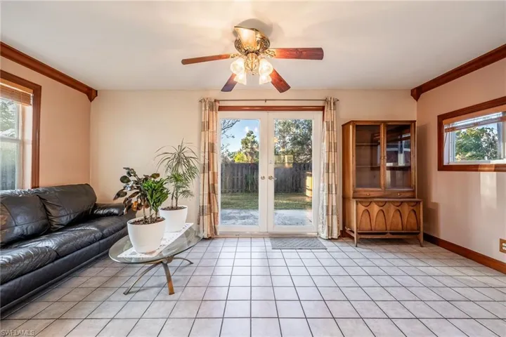 1650 Winkler Ave, Fort Myers Fl 33901