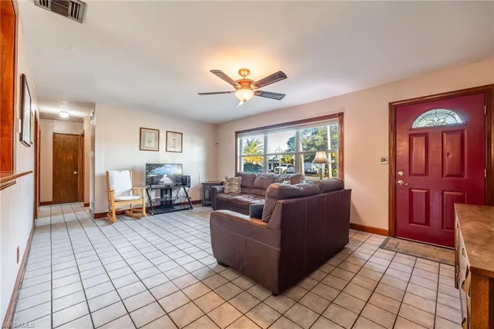 1650 Winkler Ave, Fort Myers Fl 33901