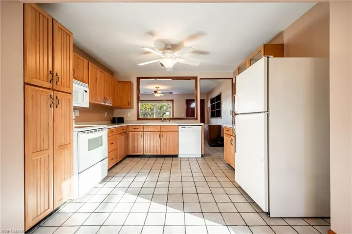 1650 Winkler Ave, Fort Myers Fl 33901
