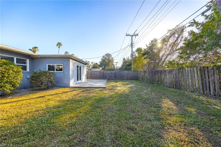 1650 Winkler Ave, Fort Myers Fl 33901
