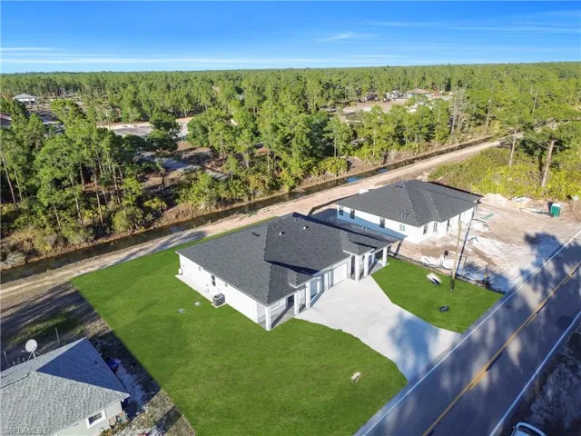 913 E 12th St, Lehigh Acres, Florida 33972