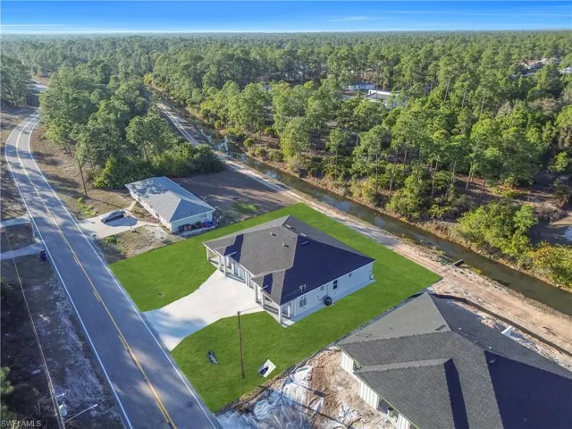 913 E 12th St, Lehigh Acres, Florida 33972
