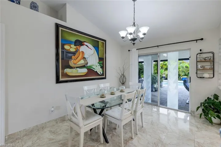 1006 Ne 2nd Pl, Cape Coral, Florida 33909