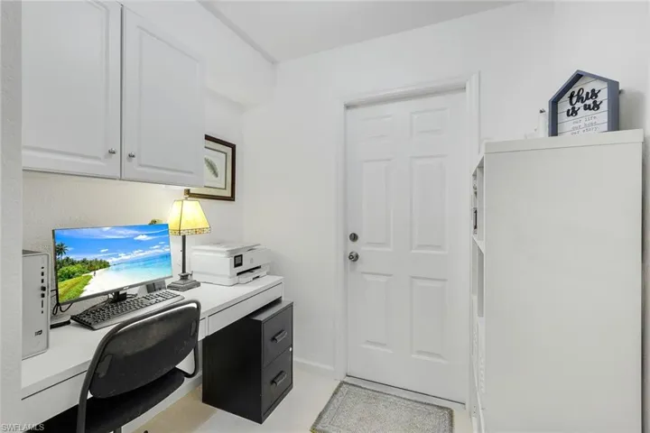 1006 Ne 2nd Pl, Cape Coral, Florida 33909