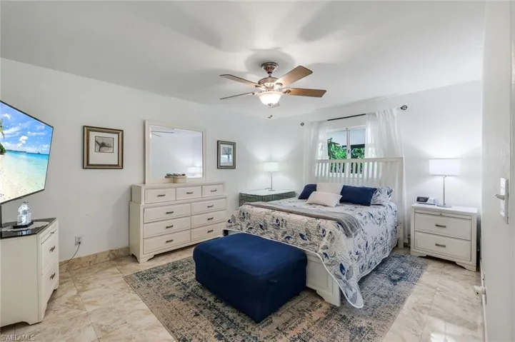 1006 Ne 2nd Pl, Cape Coral, Florida 33909