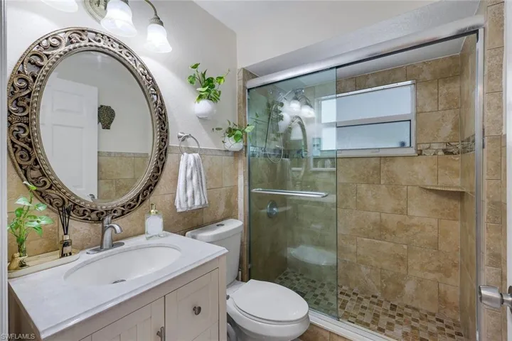1006 Ne 2nd Pl, Cape Coral, Florida 33909