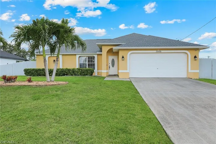 1006 Ne 2nd Pl, Cape Coral, Florida 33909