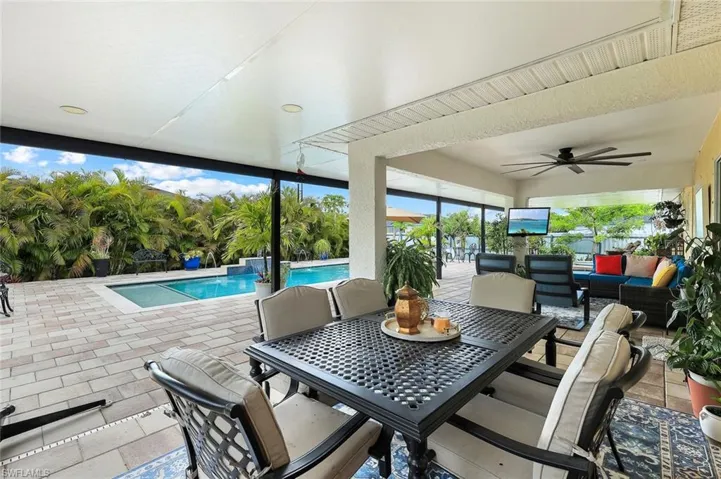 1006 Ne 2nd Pl, Cape Coral, Florida 33909