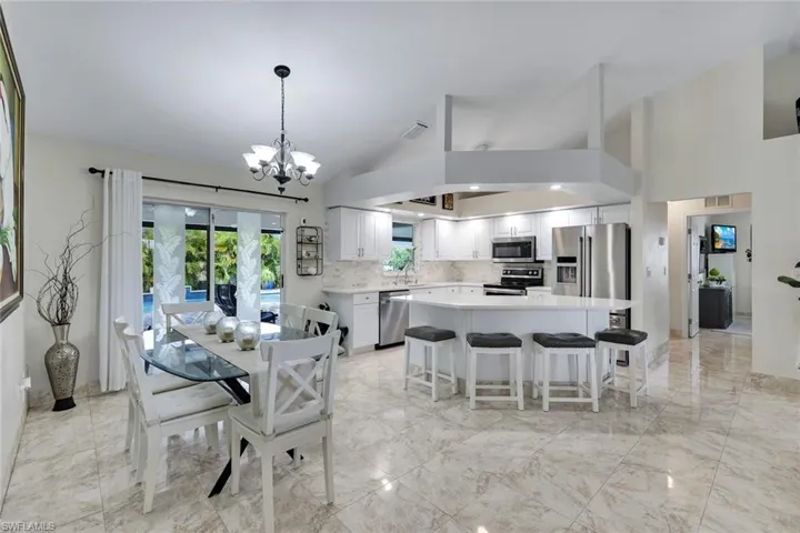 1006 Ne 2nd Pl, Cape Coral, Florida 33909