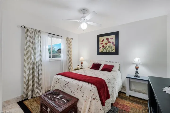 1006 Ne 2nd Pl, Cape Coral, Florida 33909