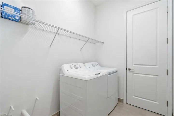 20374 Fair Oak Ln, Estero, Florida 33928