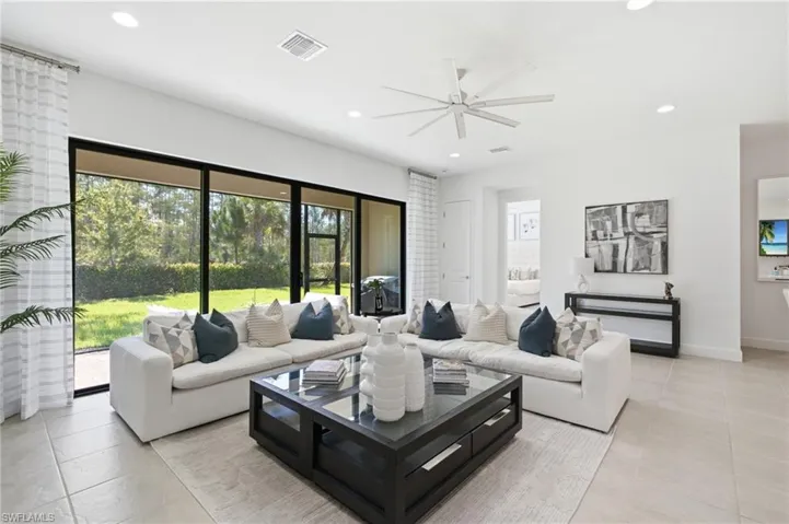 20374 Fair Oak Ln, Estero, Florida 33928