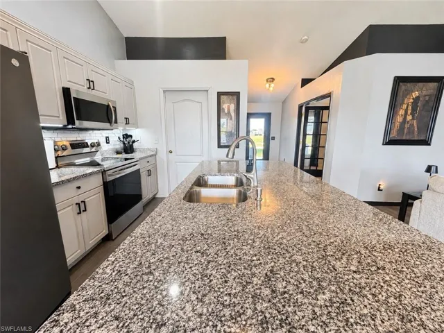 625 El Dorado Blvd N, Cape Coral, Florida 33993