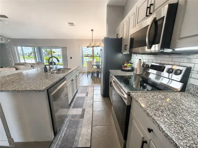 625 El Dorado Blvd N, Cape Coral, Florida 33993