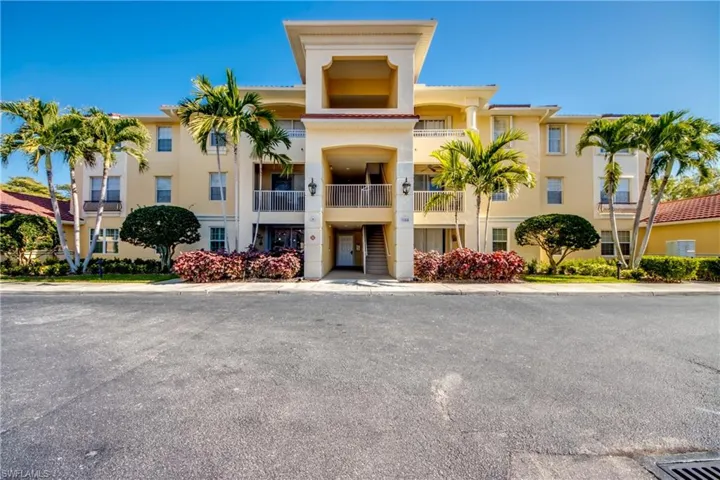 View of apartment building / complex