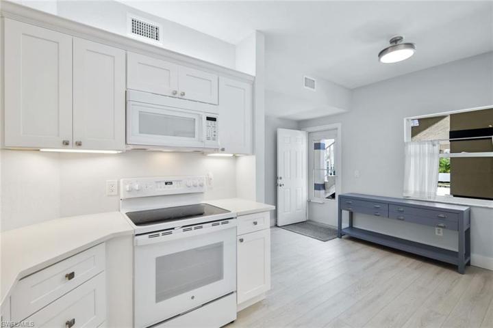 Spacious kitchen