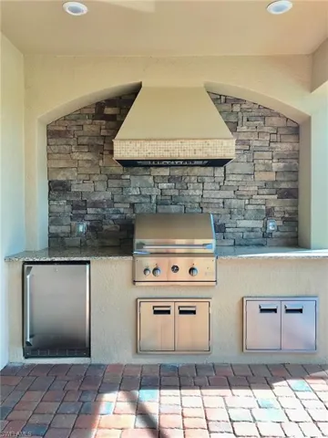 28694 Newtown Ct, Bonita Springs, Florida 34135