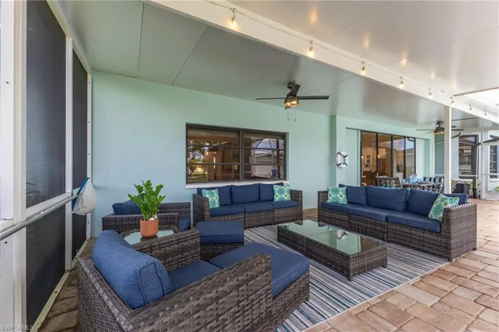 5326 Nautilus Dr, Cape Coral, Florida 33904