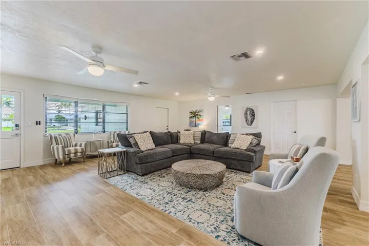 5326 Nautilus Dr, Cape Coral, Florida 33904