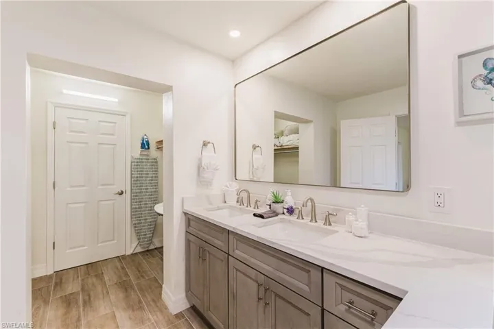 5326 Nautilus Dr, Cape Coral, Florida 33904