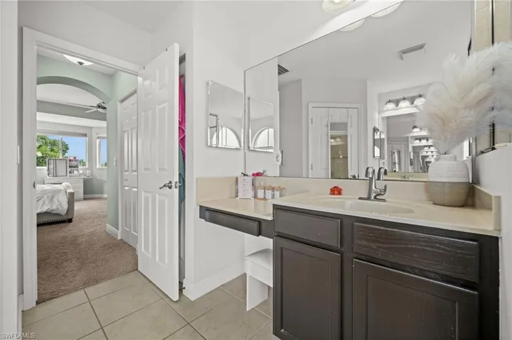 1654 Birdie Dr, Naples, Florida 34120
