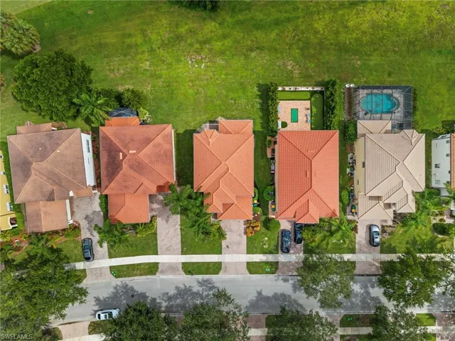 1654 Birdie Dr, Naples, Florida 34120