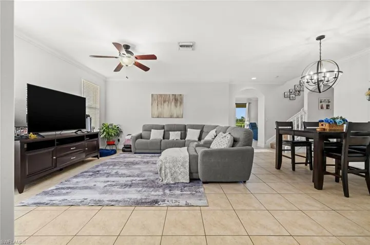 1654 Birdie Dr, Naples, Florida 34120