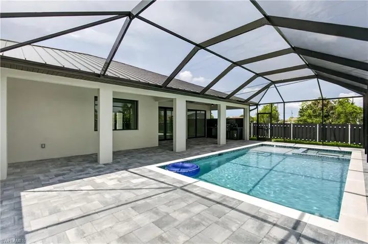 741 SW 7th  TER, Cape Coral, FL 33991