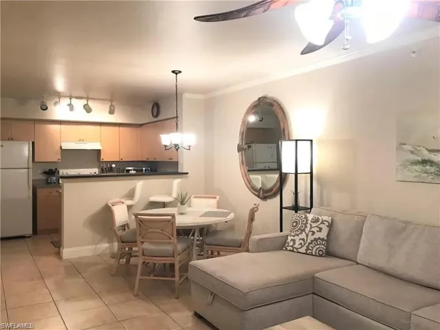 Lovely and inviting furnished ground level apt (no stairs)